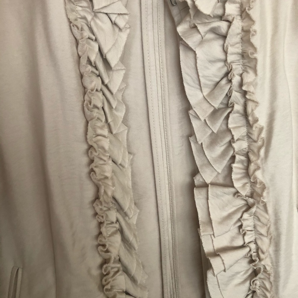 BCBGMaxAzria XS Cream Ruffle Jacket - Picture 6 of 6